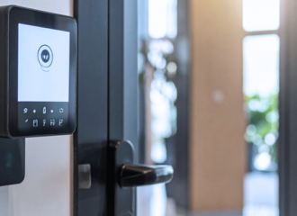 Teaserbild für smarte Raumsteuerung mit einem HMI-Gerät | © Atlantik Elektronik GmbH